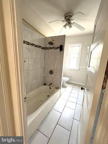 554 SHEPHERD ST NW, Washington, DC 20011