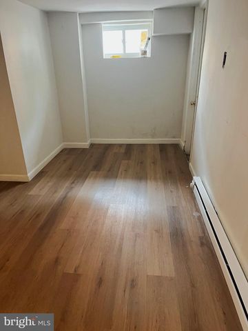 554 SHEPHERD ST NW, Washington, DC 20011