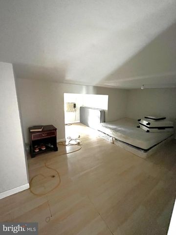 554 SHEPHERD ST NW, Washington, DC 20011