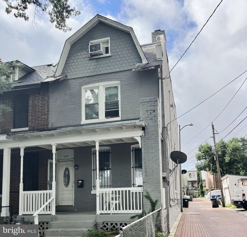554 SHEPHERD ST NW, Washington, DC 20011