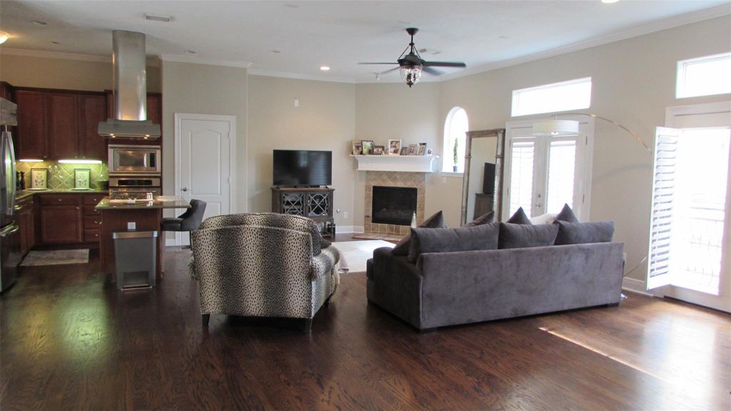1510 Birdsall Street, Houston, TX 77007