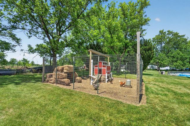 4165 County Road K, Franksville, WI 53126