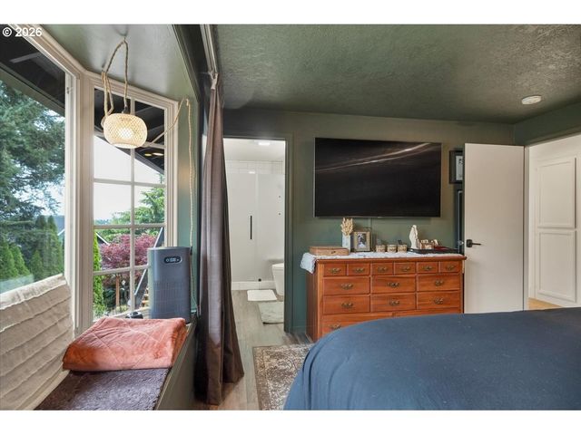 5240 CHAPMAN St, Salem, OR 97306