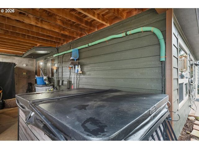 5240 CHAPMAN St, Salem, OR 97306