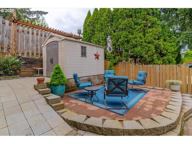 5240 CHAPMAN St, Salem, OR 97306
