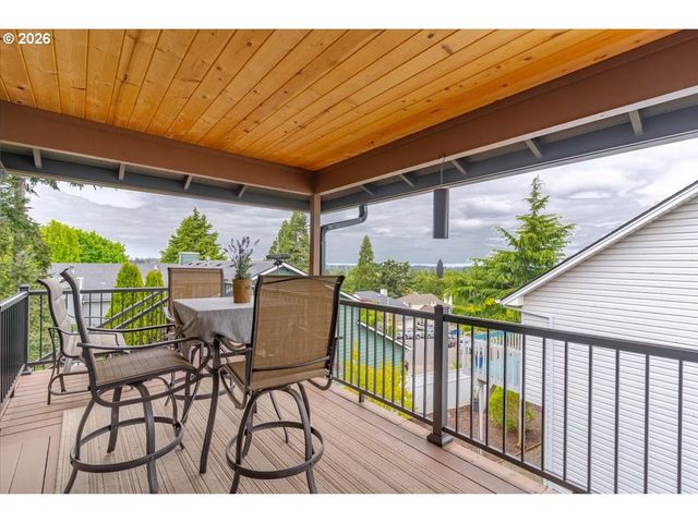 5240 CHAPMAN St, Salem, OR 97306