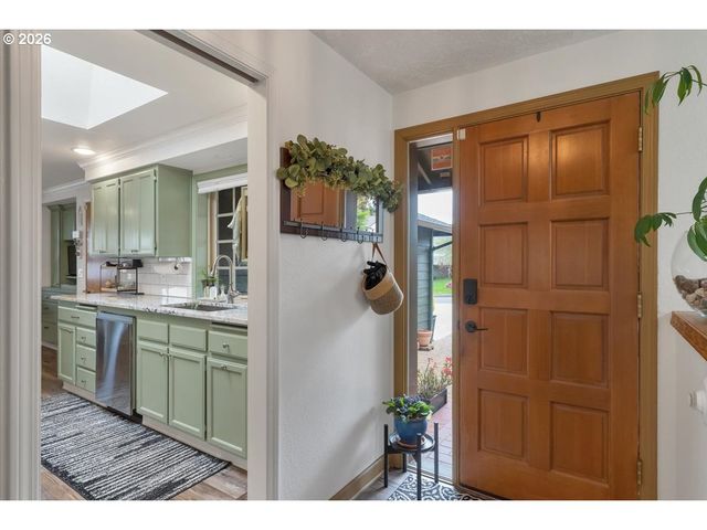 5240 CHAPMAN St, Salem, OR 97306