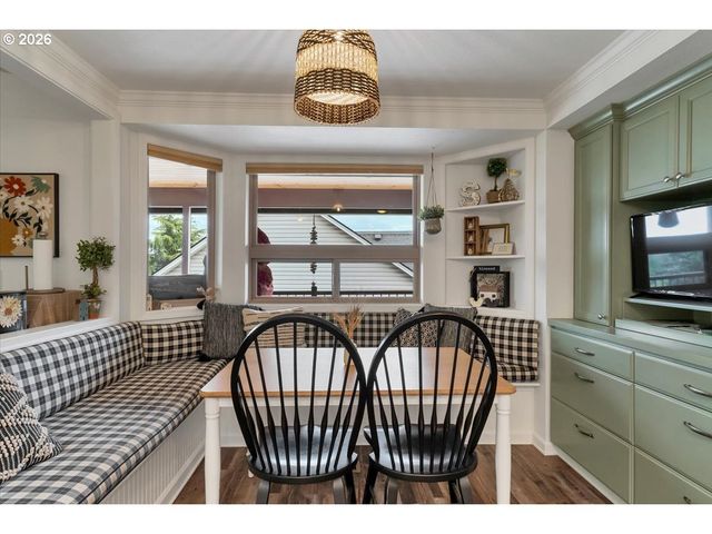 5240 CHAPMAN St, Salem, OR 97306