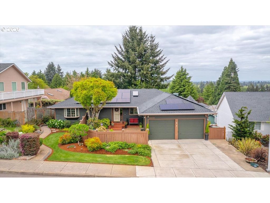 5240 CHAPMAN St, Salem, OR 97306