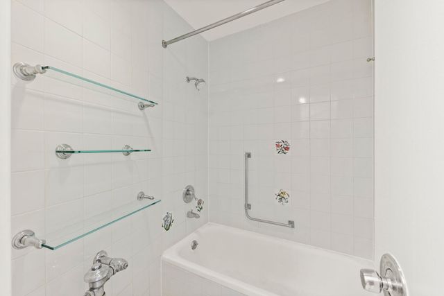 300 N State Street 3235, Chicago, IL 60654