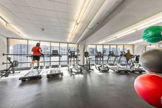 300 N State Street 3235, Chicago, IL 60654