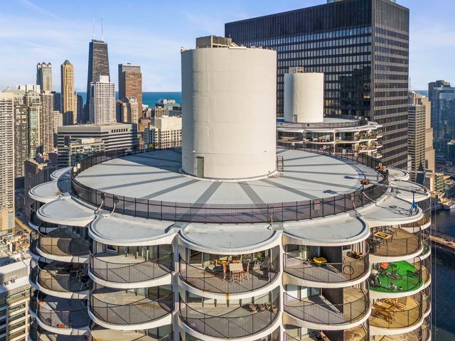 300 N State Street 3235, Chicago, IL 60654