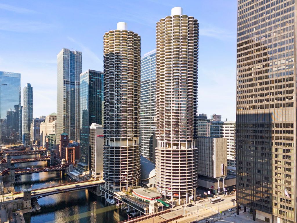 300 N State Street 3235, Chicago, IL 60654