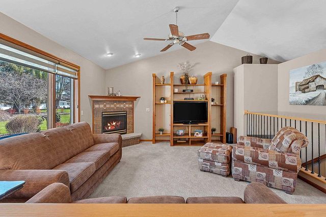 2776 STEAMBOAT SPRINGS, Green Bay, WI 54313