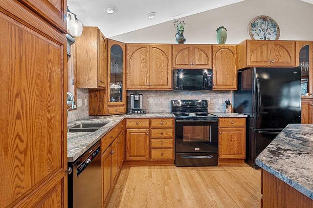 2776 STEAMBOAT SPRINGS, Green Bay, WI 54313