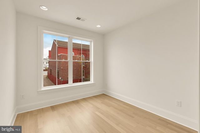 1010 I ST NE, Washington, DC 20002