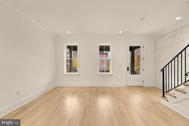 1010 I ST NE, Washington, DC 20002