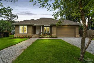 825 Bay Blvd, Pensacola, FL 32503