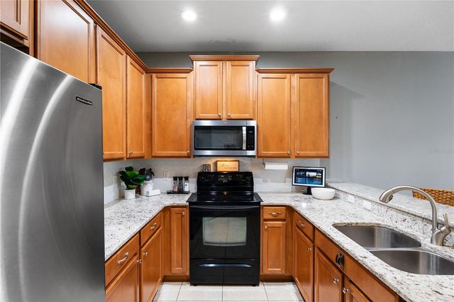 1304 SANDSTONE RUN, Sanford, FL 32771