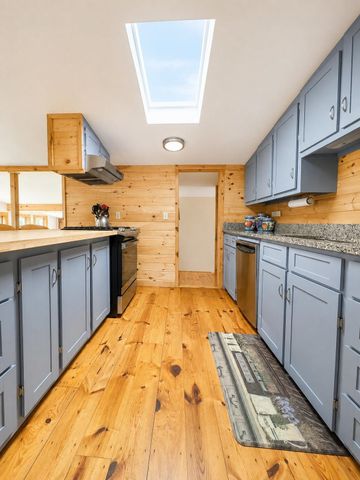 20 Keene Avenue, Fitzwilliam, NH 03447