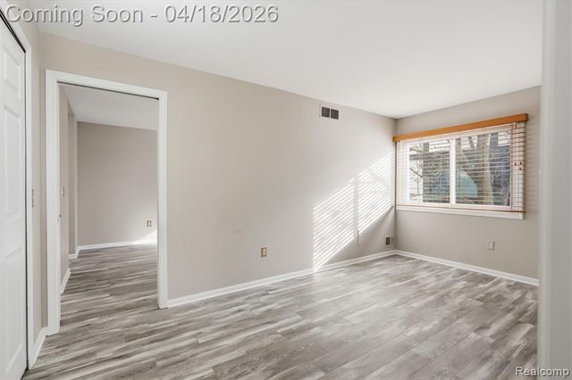 408 Country Club Drive, Saint Clair Shores, MI 48082