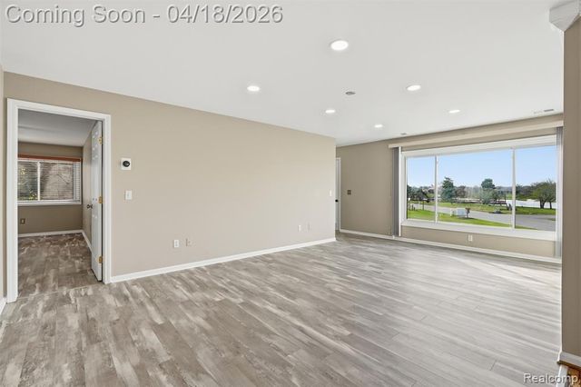 408 Country Club Drive, Saint Clair Shores, MI 48082