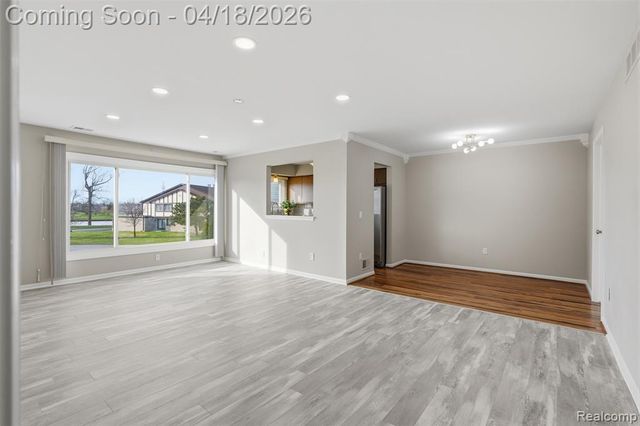 408 Country Club Drive, Saint Clair Shores, MI 48082