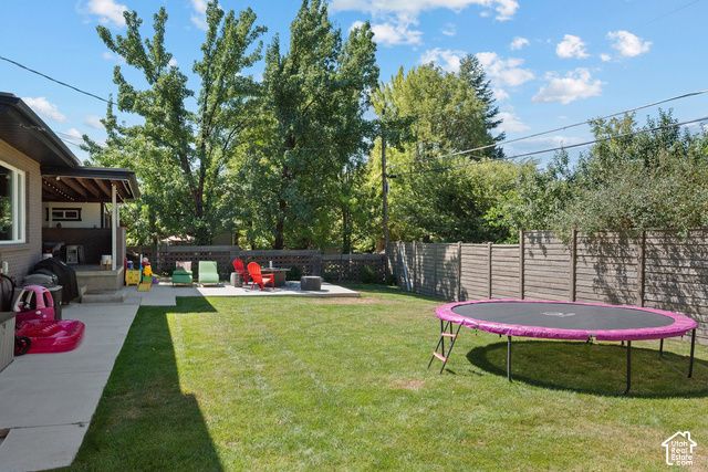 4284 S VALLEJO DR, Holladay, UT 84117