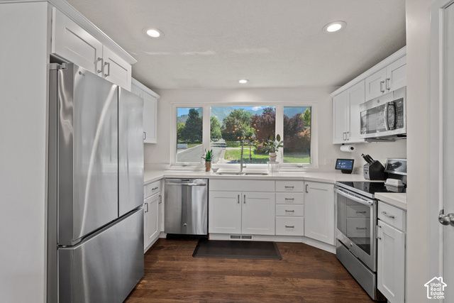 4284 S VALLEJO DR, Holladay, UT 84117