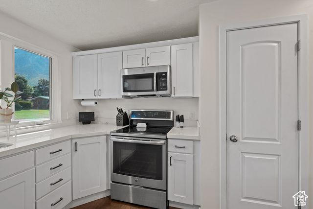 4284 S VALLEJO DR, Holladay, UT 84117