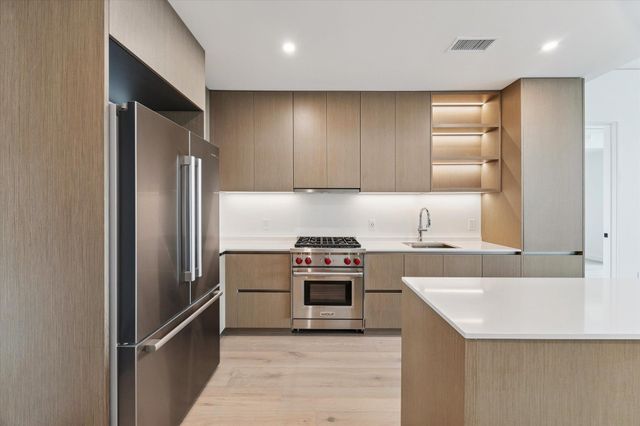 610 Davis ST 4305, Austin, TX 78701