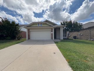 9716 Minton Drive, Fort Worth, TX 76108