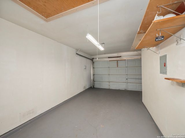 7903 Forest Cabin, Live Oak, TX 78233