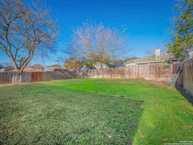 7903 Forest Cabin, Live Oak, TX 78233