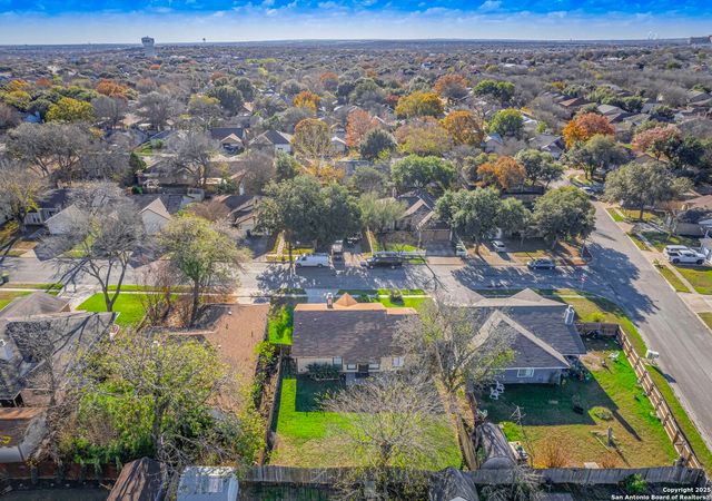 7903 Forest Cabin, Live Oak, TX 78233