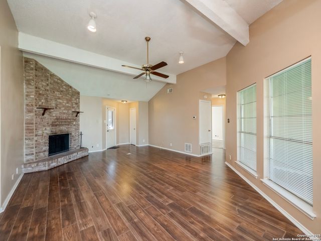 7903 Forest Cabin, Live Oak, TX 78233