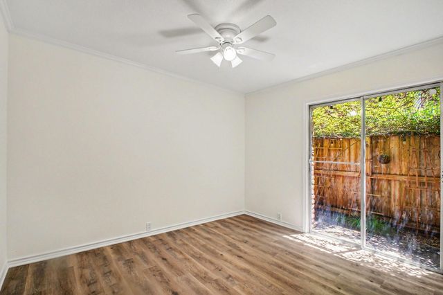 2101 Fountain View Drive 55, Houston, TX 77057