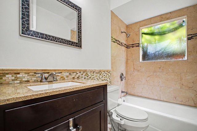 2101 Fountain View Drive 55, Houston, TX 77057