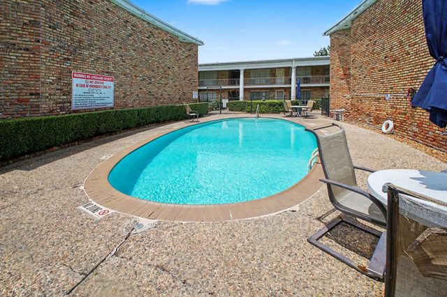2101 Fountain View Drive 55, Houston, TX 77057