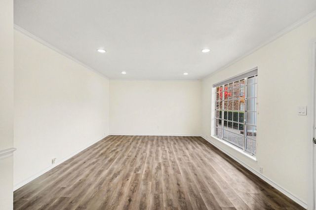2101 Fountain View Drive 55, Houston, TX 77057