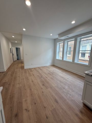 7841 S Essex Avenue 1N, Chicago, IL 60649