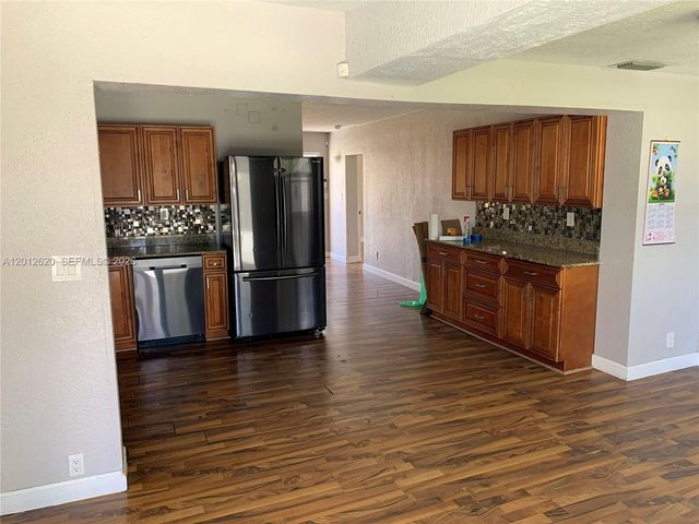 6133 NW 20th St, Margate, FL 33063