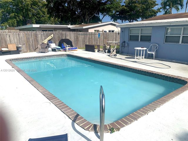 6133 NW 20th St, Margate, FL 33063