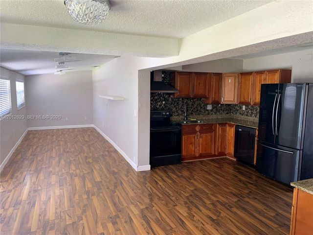 6133 NW 20th St, Margate, FL 33063
