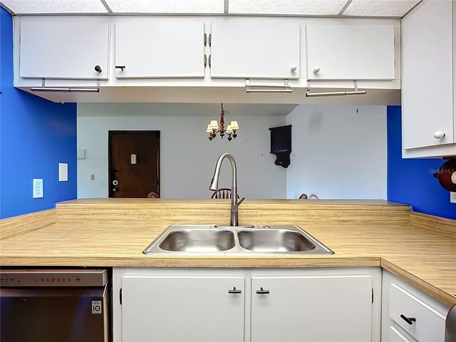 3279 BENEVA ROAD 102, Sarasota, FL 34232