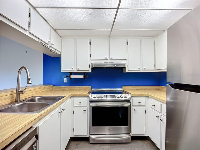 3279 BENEVA ROAD 102, Sarasota, FL 34232