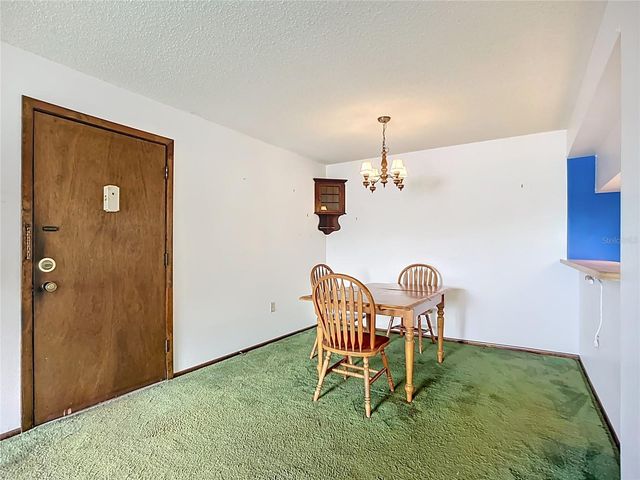 3279 BENEVA ROAD 102, Sarasota, FL 34232