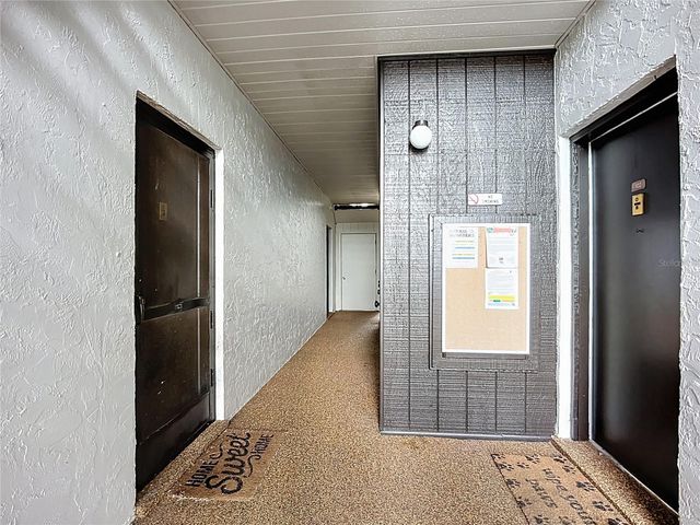 3279 BENEVA ROAD 102, Sarasota, FL 34232