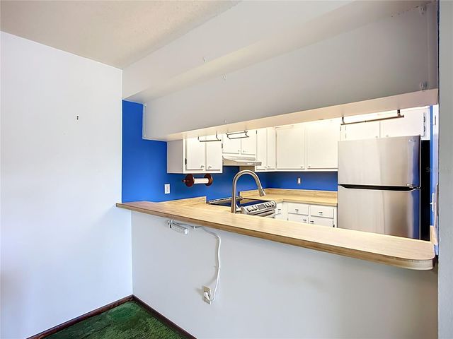 3279 BENEVA ROAD 102, Sarasota, FL 34232