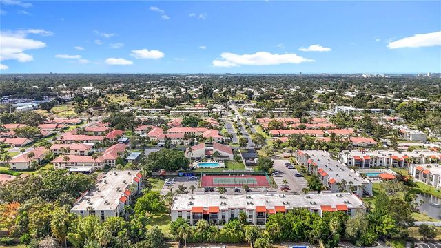 3279 BENEVA ROAD 102, Sarasota, FL 34232